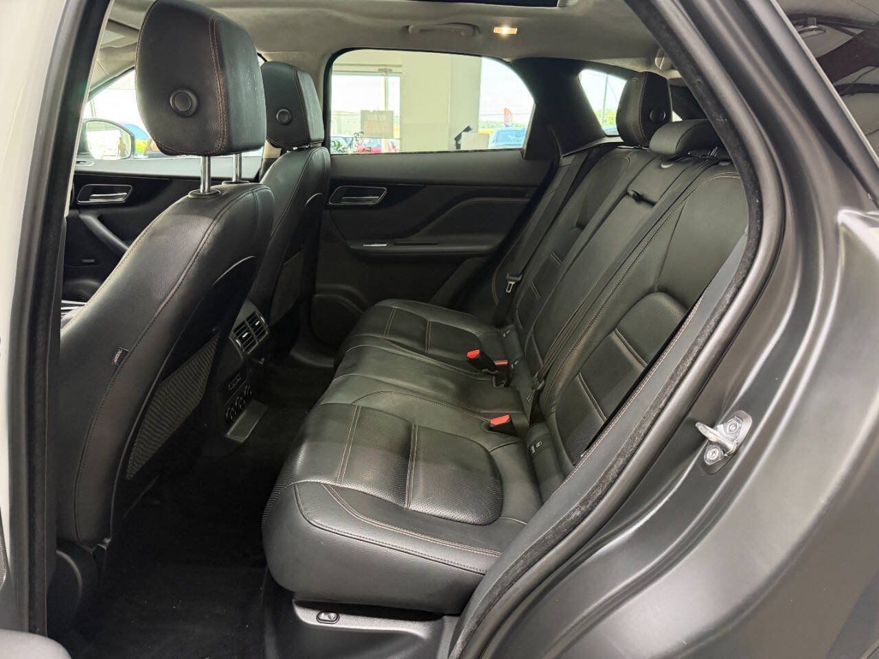 Used 2019 Jaguar F-PACE Prestige AWD/4WD image 13