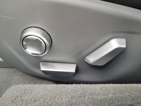 Used 2023 Lucid Air Pure image 21