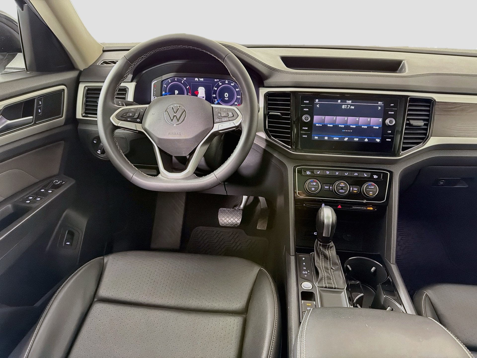 Used 2023 Volkswagen Atlas SE w/ Panoramic Sunroof Package FWD image 22