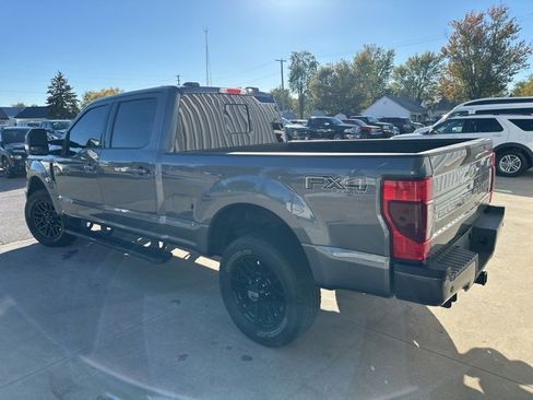Used 2022 Ford F250 Lariat w/ Black Appearance Package image 6