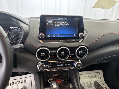 Used 2025 Nissan Sentra SR w/ SR Premium Package FWD image 8