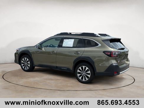 Used 2024 Subaru Outback Touring AWD/4WD image 5