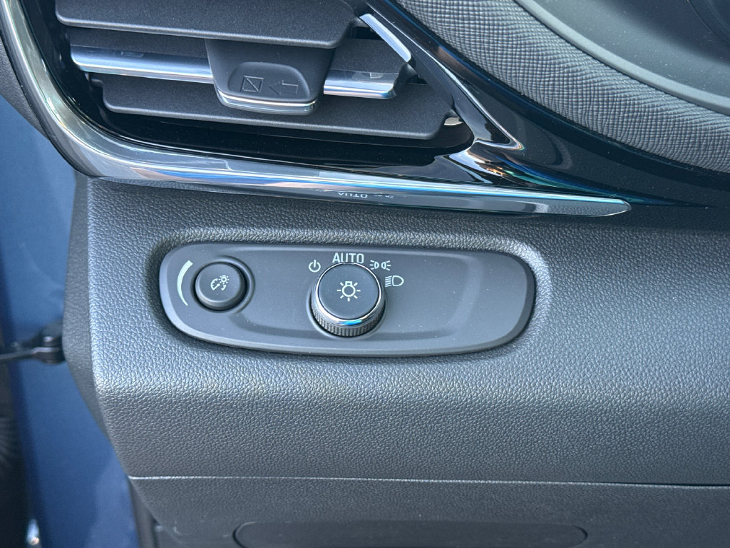 New 2026 Buick Envista Sport Touring w/ Convenience I Package FWD image 18