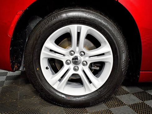 Used 2018 Dodge Charger SXT image 41