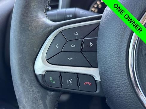 Used 2018 Jeep Renegade Latitude w/ Advanced Technology Group FWD image 14