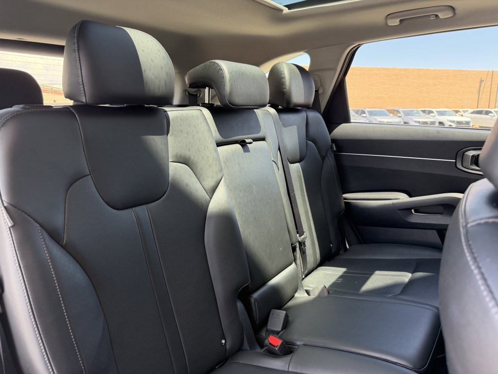 Used 2024 Kia Sorento S w/ Panoramic Sunroof Package AWD/4WD image 37