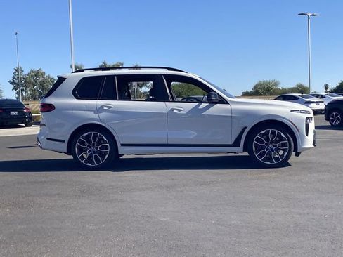 New 2025 BMW X7 M60i w/ Climate Comfort Package image 5