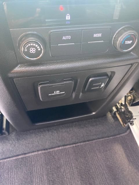 Used 2018 Chevrolet Traverse LT w/ LPO, 'HIT The Road' Package FWD image 37