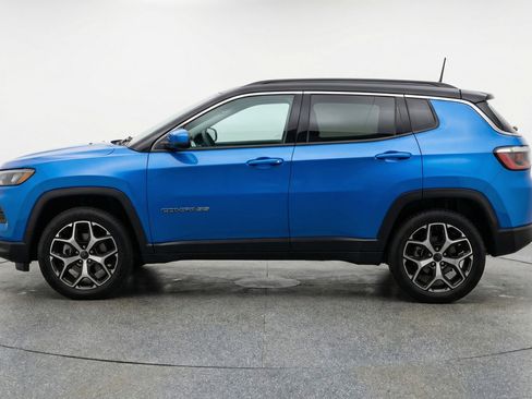 Used 2025 Jeep Compass Limited AWD/4WD image 4