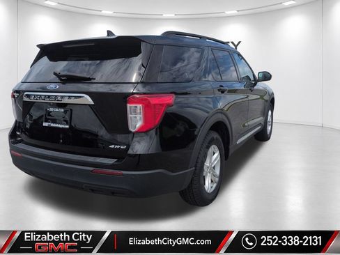 Used 2023 Ford Explorer XLT AWD/4WD image 7