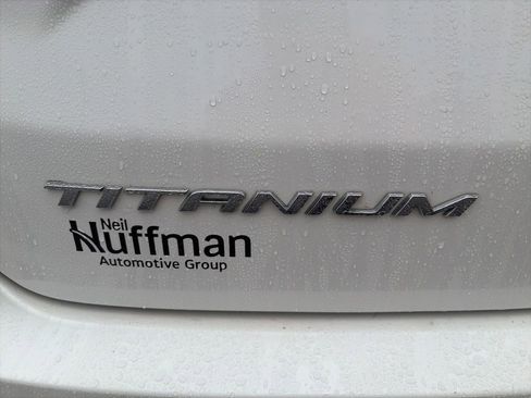 Used 2022 Ford Edge Titanium AWD/4WD image 37