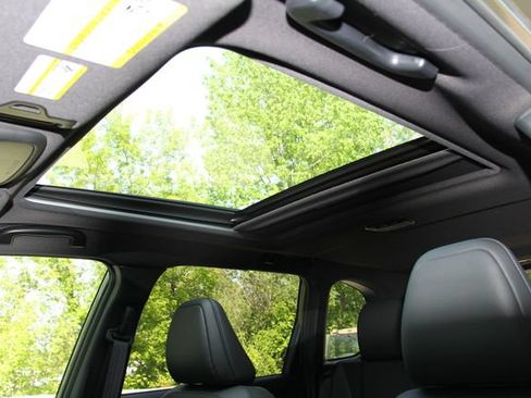 Used 2025 Subaru Forester Limited AWD/4WD image 20