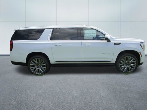 New 2026 GMC Yukon XL Denali Ultimate w/ LPO, Floor Liner Package AWD/4WD image 7