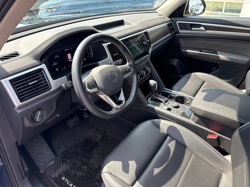 Used 2023 Volkswagen Atlas SE w/ Panoramic Sunroof Package AWD/4WD image 12