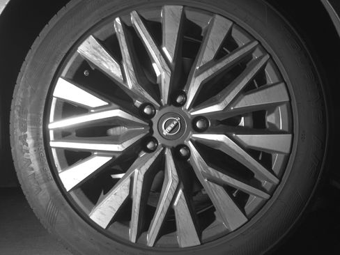 Used 2025 Nissan Altima 2.5 SV FWD image 13
