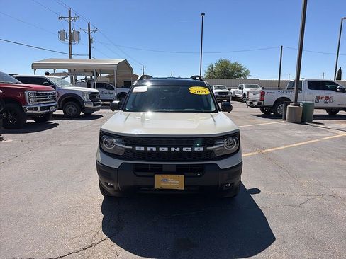 Used 2025 Ford Bronco Sport Outer Banks w/ Outer Banks Tech Package+ image 2