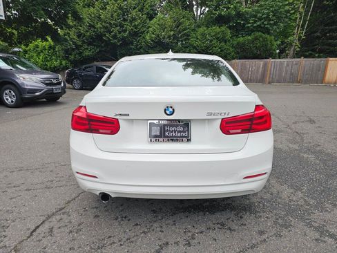 Used 2016 BMW 320i xDrive Sedan AWD/4WD image 6