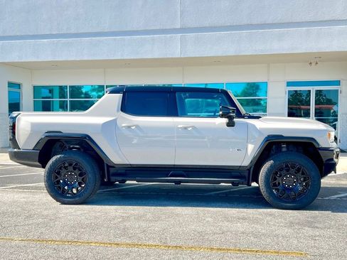 New 2026 GMC Hummer EV 4x4 Crew Cab image 3