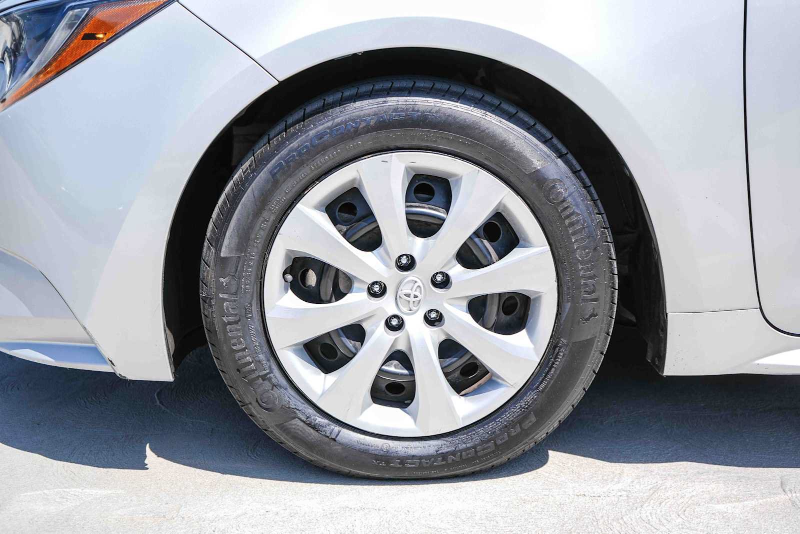 Used 2023 Toyota Corolla LE FWD image 10