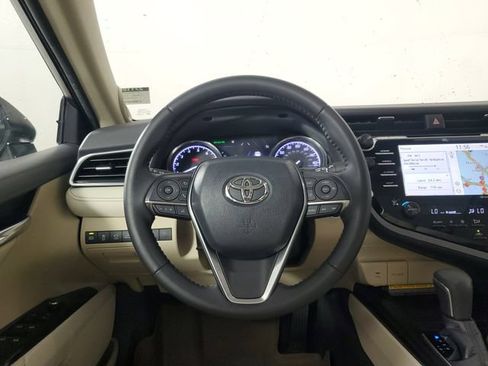 Used 2018 Toyota Camry XLE w/ Driver Assist Package FWD image 11