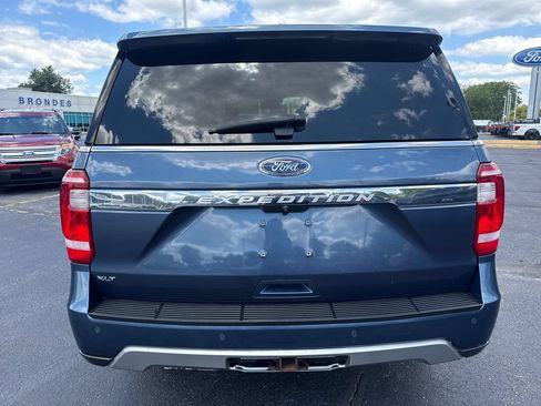 Used 2019 Ford Expedition XLT w/ Equipment Group 202A AWD/4WD image 9