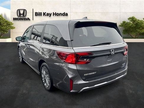Used 2026 Honda Odyssey Touring image 6