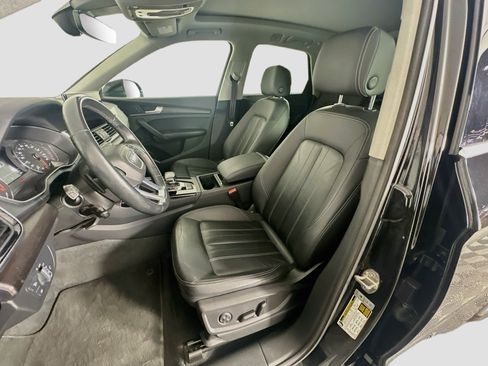 Used 2022 Audi Q5 2.0T Premium w/ Convenience Package AWD/4WD image 13