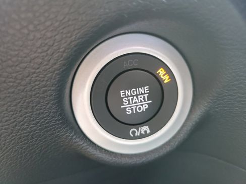 New 2027 Chrysler Pacifica Select FWD image 35