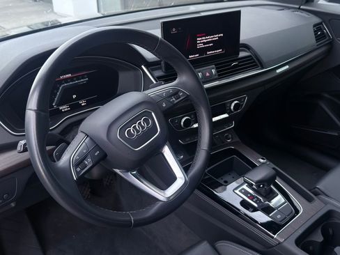 Used 2023 Audi Q5 2.0T Premium Plus w/ Premium Plus Package AWD/4WD image 3