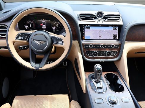 New 2025 Bentley Bentayga image 19