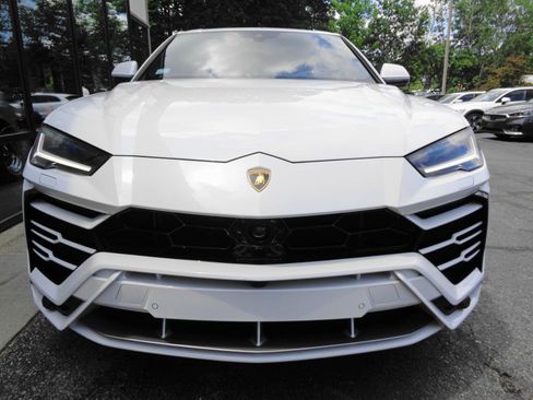 Used 2020 Lamborghini Urus AWD/4WD image 2