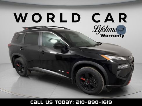Used 2025 Nissan Rogue SV AWD/4WD image 1