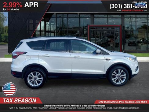 Used 2017 Ford Escape SE w/ Equipment Group 201A image 7