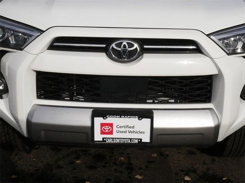Certified 2024 Toyota 4Runner TRD Off-Road image 9