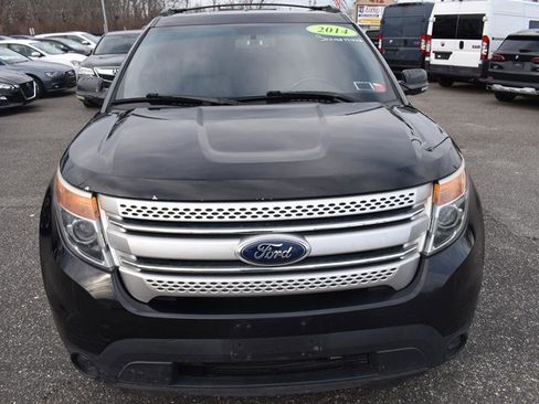 Used 2014 Ford Explorer XLT w/ Equipment Group 202A image 2