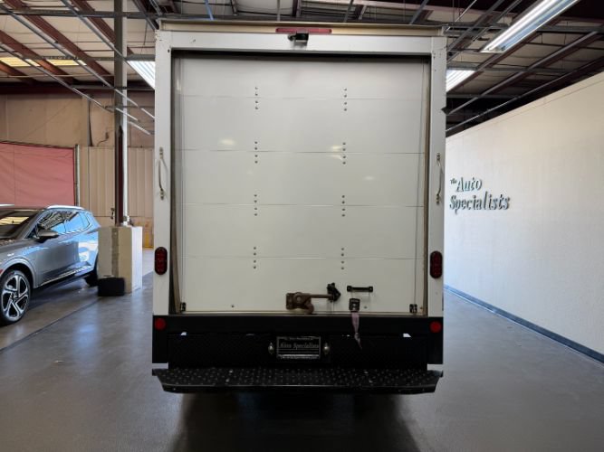 Used 2022 Ford Transit 350 DRW RWD image 3