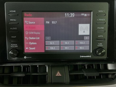 Used 2020 Toyota RAV4 XLE FWD image 21
