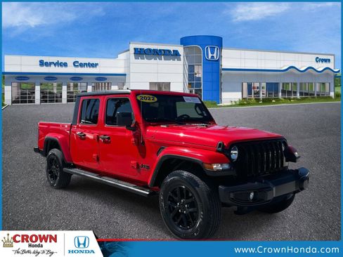 Certified 2022 Jeep Gladiator Sport image 2