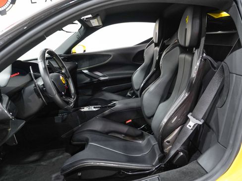 Used 2021 Ferrari SF90 Stradale AWD/4WD image 8