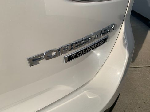 Used 2022 Subaru Forester Touring AWD/4WD image 6