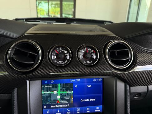 Used 2022 Ford Mustang Shelby GT500 w/ Carbon Fiber Track Pack RWD image 35
