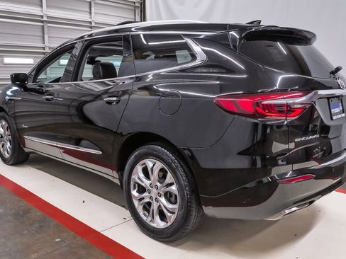 Used 2020 Buick Enclave Avenir w/ Avenir Technology Package FWD image 8