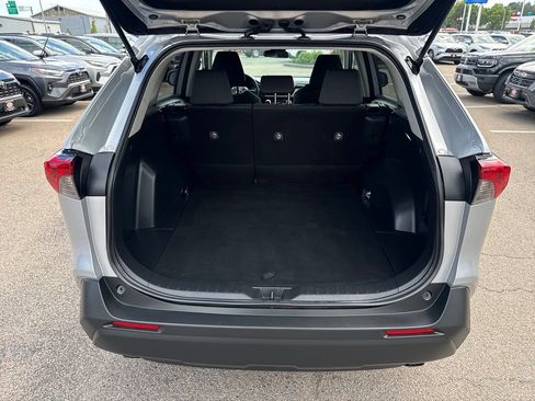 Used 2025 Toyota RAV4 XLE AWD/4WD image 7