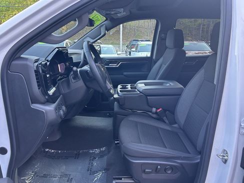 Used 2024 Chevrolet Silverado 1500 LT AWD/4WD image 19