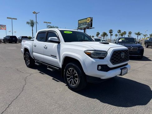 Used 2020 Toyota Tacoma TRD Sport w/ Technology Package AWD/4WD image 1