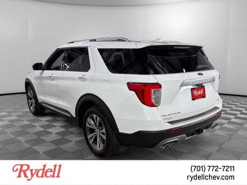 Used 2020 Ford Explorer Platinum w/ Premium Technology Package AWD/4WD image 3