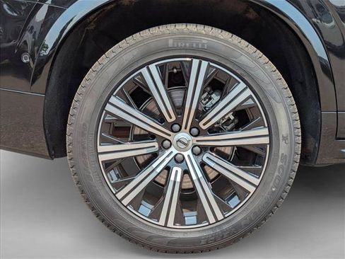 Used 2025 Volvo XC90 B6 Plus AWD/4WD image 25