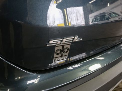 Used 2024 Ford Edge SEL w/ Convenience Package AWD/4WD image 9