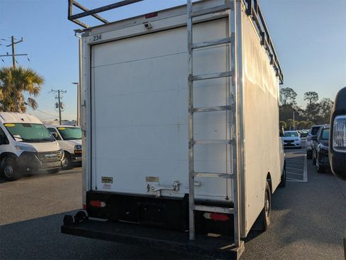 Used 2017 Chevrolet Express 3500 image 4