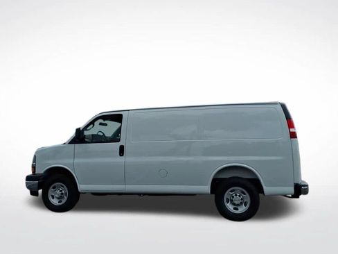 New 2026 Chevrolet Express 2500 w/ Driver Convenience Package RWD image 7